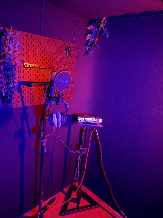 Two Minds studio — Vocal corner